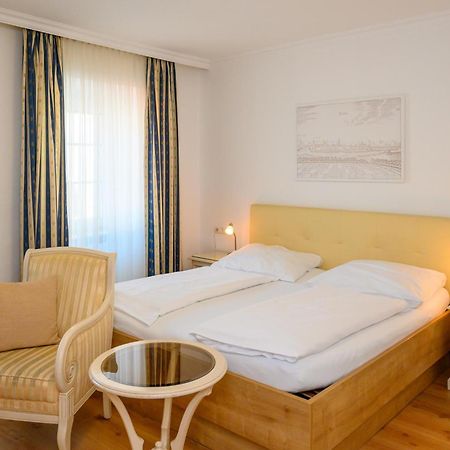 Appartement-Hotel Gh Zum Goldenen Schiff Enns Luaran gambar