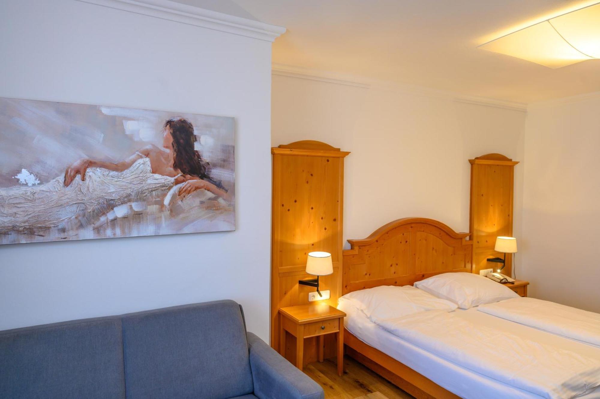 Appartement-Hotel Gh Zum Goldenen Schiff Enns Luaran gambar