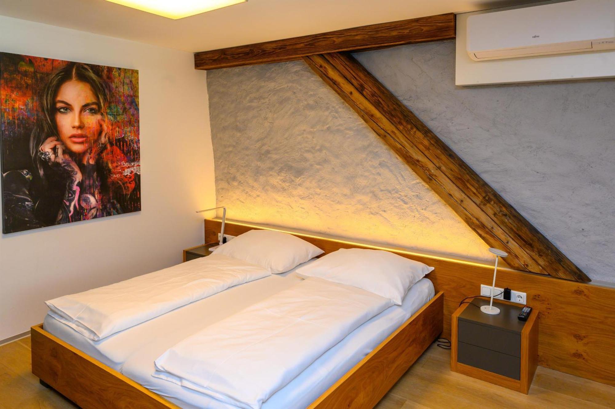 Appartement-Hotel Gh Zum Goldenen Schiff Enns Luaran gambar