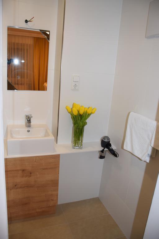 Appartement-Hotel Gh Zum Goldenen Schiff Enns Bilik gambar
